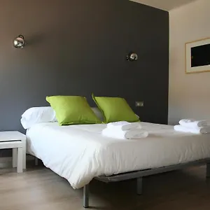 hostal-totsompops.catalonia-hotels.com/